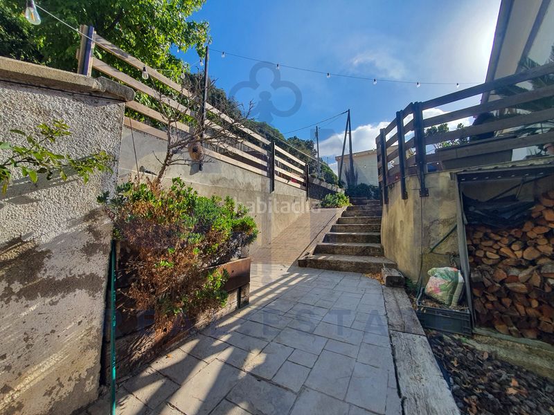Foto 5f24790d-575f-41e7-8bb6-98014a68173a. Casa adossada amb xemeneia calefacció aparcament a Vallgorguina