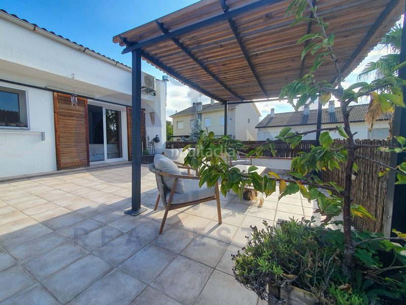 Foto c82034f1-6f29-45a3-a3a7-f4f3b9a3859f. Casa adossada amb xemeneia calefacció aparcament a Vallgorguina
