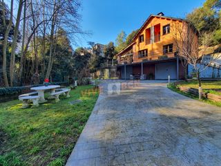 Chalet  Carrer d'en caldera. Casa en entorno natural a 5 minutos de sant celoni