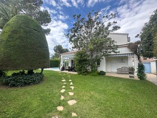 Chalet in El Casalot. Espectacular chalet individual en miami playa!!