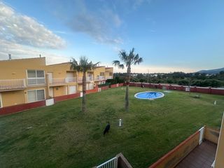 Casa adossada a Centre. Precioso adosado en el centro de miami con piscina y zonas verde