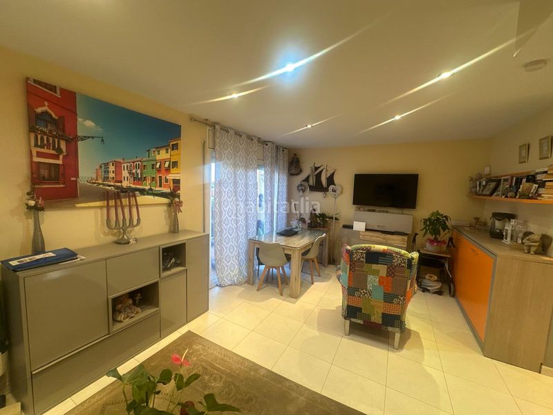 Foto 4dcc964b-4b5a-4b5d-b412-8b6188c05c6c. Casa adossada amb aparcament piscina a Centre Miami Platja