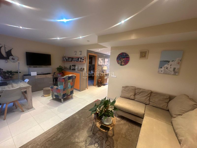 Foto 6f02ca47-94ee-4369-8fd2-ab35aebdf729. Casa adossada amb aparcament piscina a Centre Miami Platja