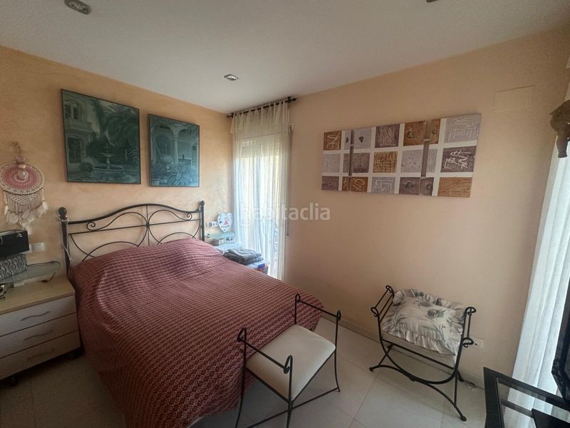 Foto 7befbf72-e417-4f4d-a484-7d668ff4b891. Casa adossada amb aparcament piscina a Centre Miami Platja