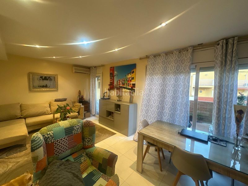 Foto 81e53dc6-df10-4603-8e17-d326f13de851. Casa adossada amb aparcament piscina a Centre Miami Platja