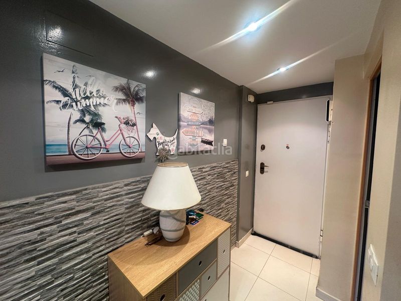 Foto b1a831da-6472-4059-bde6-e69838477079. Casa adossada amb aparcament piscina a Centre Miami Platja