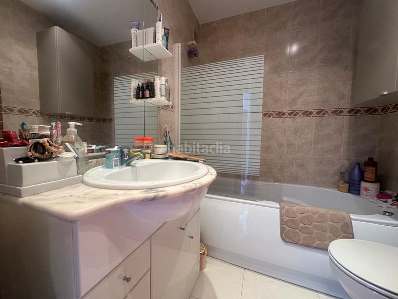 Foto b2682bee-eb6f-44ce-887b-fd9ed854cc80. Casa adossada amb aparcament piscina a Centre Miami Platja