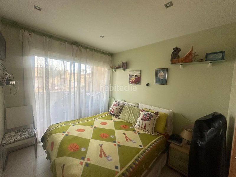 Foto c586ca4e-1918-49a2-979a-553bd6d615bb. Casa adossada amb aparcament piscina a Centre Miami Platja