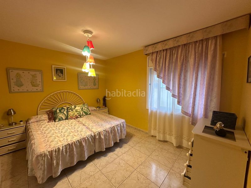Foto a6d35f53-b648-4b5c-a541-743a7e8a43a8. Xalet amb aparcament piscina a Centre Miami Platja