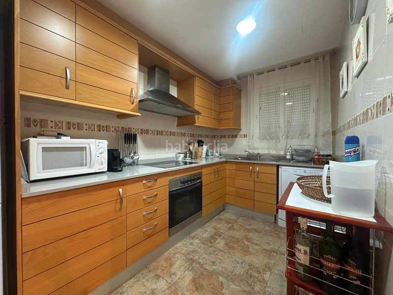 Foto 9ea2b16c-ea7f-47d1-9469-8572169a9652. Casa adossada amb aparcament piscina a Centre Miami Platja