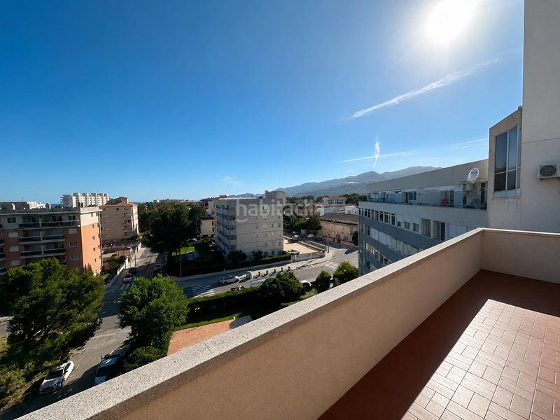Foto d42924cc-f894-409d-bb01-beafea19d0c5. Àtic amb piscina a Passeig Marítim Miami Platja
