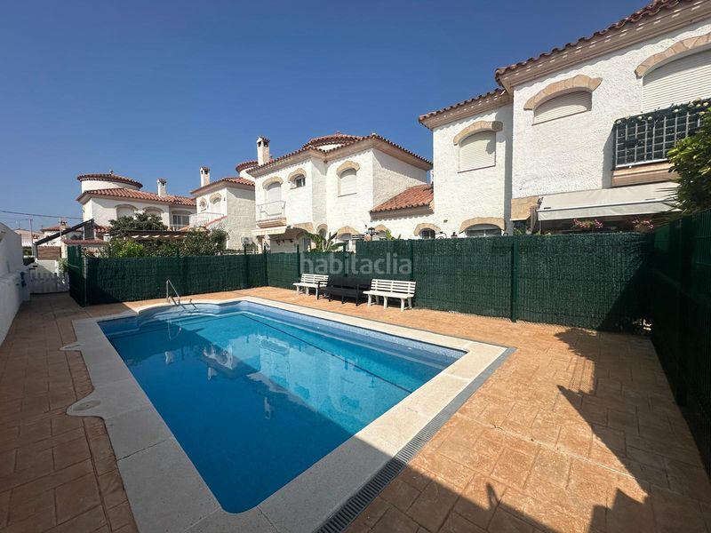 Foto dd612c70-77cd-4691-9013-63700b7660df. Xalet amb calefacció aparcament piscina a Centre Miami Platja