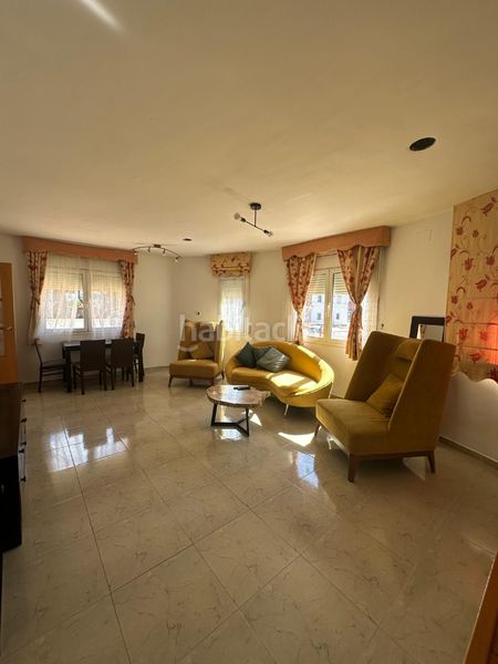 Foto 4c801e99-0c00-4a24-8268-c13c82112095. Casa adossada amb aparcament piscina a Centre Miami Platja