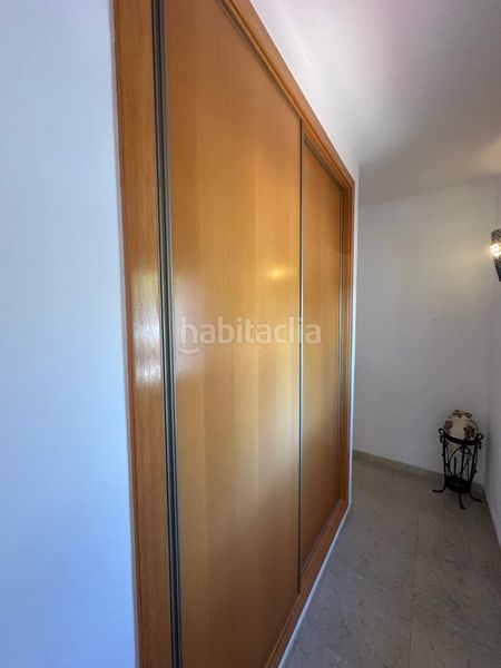 Foto 81061a3d-725e-4c4f-800b-32ecaabbb831. Casa adossada amb aparcament piscina a Centre Miami Platja