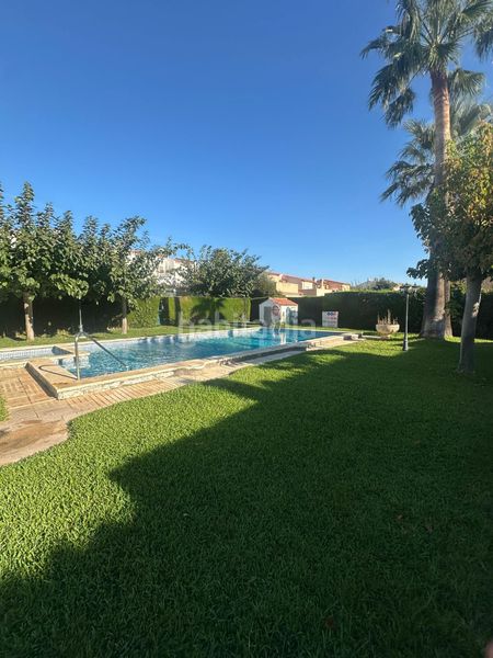 Foto aafe410b-e06c-4808-b553-438038568d06. Reihenhaus mit kamin heizung parking pool in Centre Miami Platja