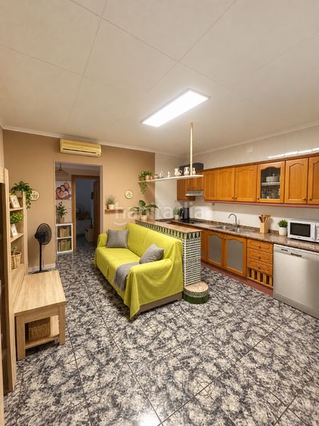 Foto 0ead2009-8d4a-4456-8d29-ad5043be3a9a. Chalet ¡casa espectacular en pleno centro de miami playa! 268 m², máxima versatilidad y un solárium enorme en Miami Platja