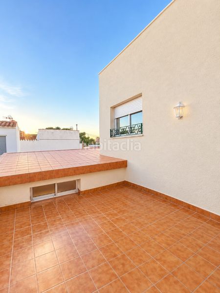 Foto 2aff6f52-1a72-4f86-ad67-10675ffd3650. Chalet ¡casa espectacular en pleno centro de miami playa! 268 m², máxima versatilidad y un solárium enorme en Miami Platja