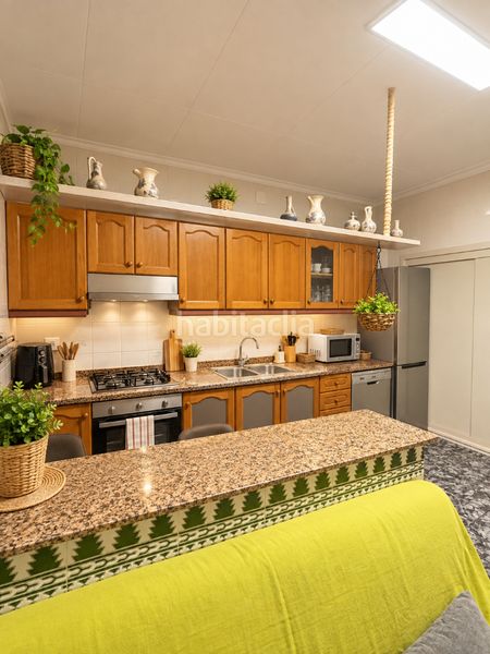 Foto c3785baf-bea6-4091-90de-268f685a58f2. Chalet ¡casa espectacular en pleno centro de miami playa! 268 m², máxima versatilidad y un solárium enorme en Miami Platja