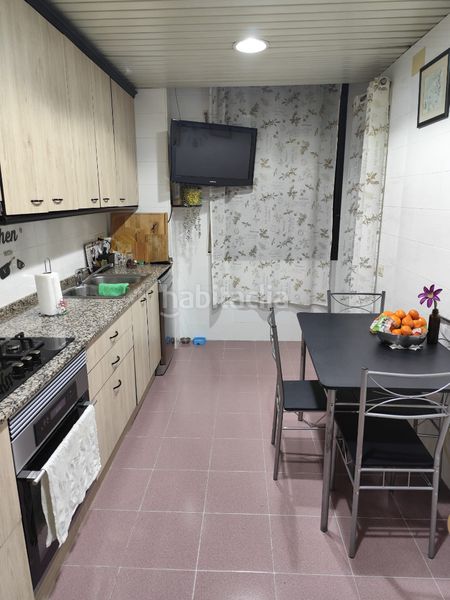 Foto e0eac65c-69d5-4f83-a734-eb745155acb7. Pis amb calefacció aparcament a Almeda - El Corte Inglés Cornellà de Llobregat