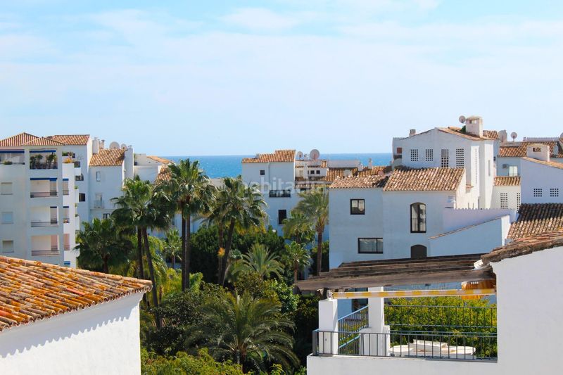 Foto 09850892-b5fa-42f7-8fe7-9612358e378b. Àtic amb calefacció aparcament piscina a Puerto Banús Marbella