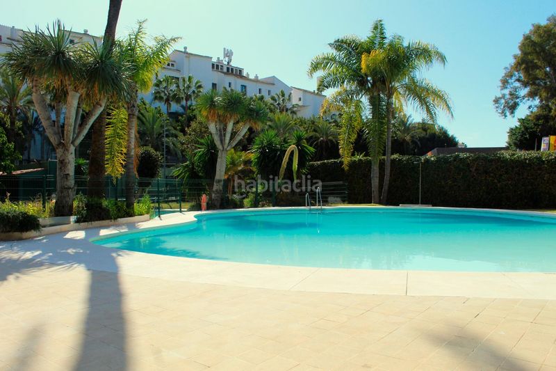 Foto 5b4c2911-404a-4656-b513-f7561e2ada62. Àtic amb calefacció aparcament piscina a Puerto Banús Marbella