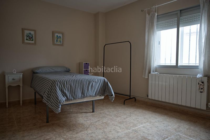 Foto 4f702b82-8fcc-4297-8647-d32fab0cf6c1. Casa amb calefacció a Abenójar