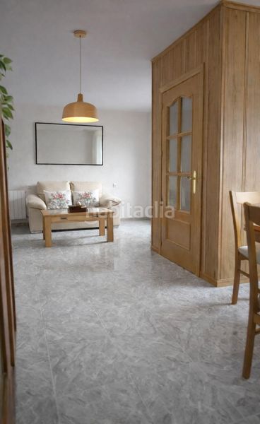 Foto d194dd6f-be65-4420-a161-e297cbeeded8. Casa a Abenójar