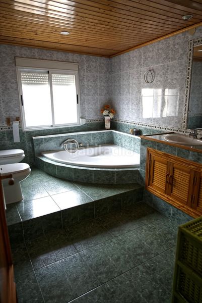 Foto f93902fa-c3f3-47c8-8081-7147e495b74d. Casa a Abenójar