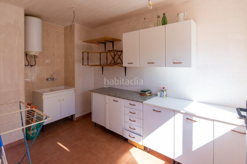 Foto 6aaeb952-3292-4f4c-a3ce-11e79f96d4ec. Casa amb aparcament a Fuentes de Ayódar
