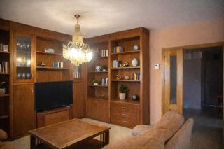 Maison jumelée à Rivas Futura. Chalet pareado con piscina privada, gran jardín de 190 m2 y plac