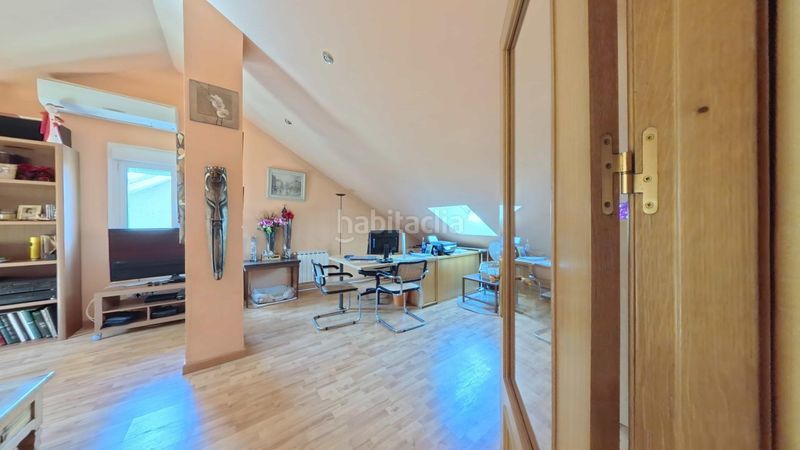 Foto 35e3b92a-80ef-4577-80be-2eb3874fd4d3. Casa aparellada amb calefacció aparcament piscina a Rivas - Vaciamadrid