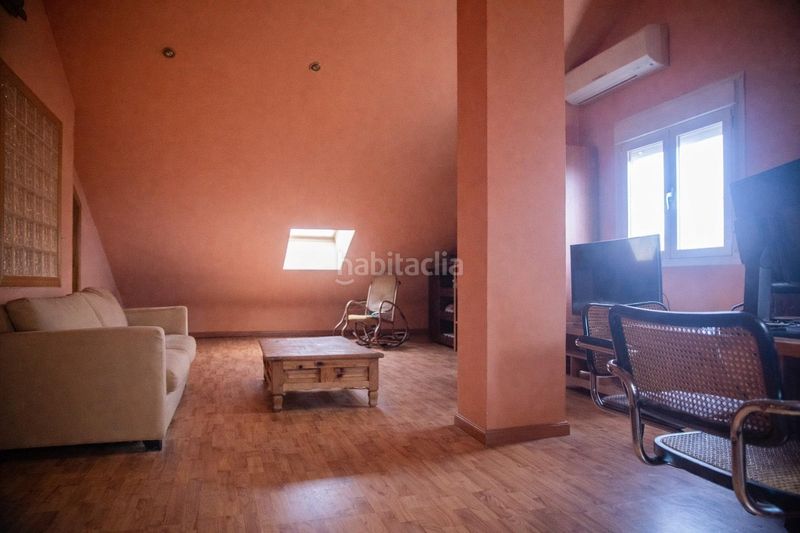 Foto 3fbbcdc2-af5e-4e5e-a0e6-666785a0c0e2. Casa aparellada amb calefacció aparcament piscina a Rivas - Vaciamadrid