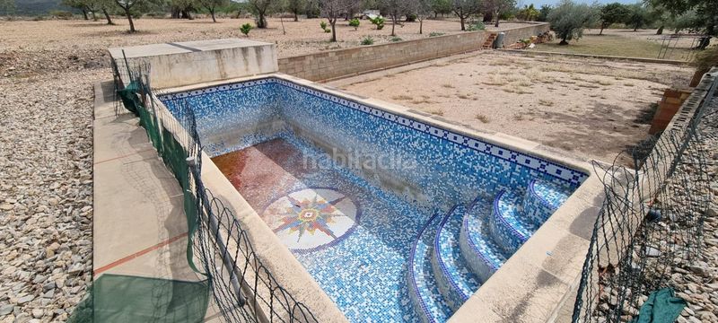 Foto 9d164043-944a-4b83-a050-7af86ba11f77. Xalet amb piscina a Casinos