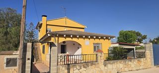 Chalet in Urbanizaciones. Chalet en venta lliria