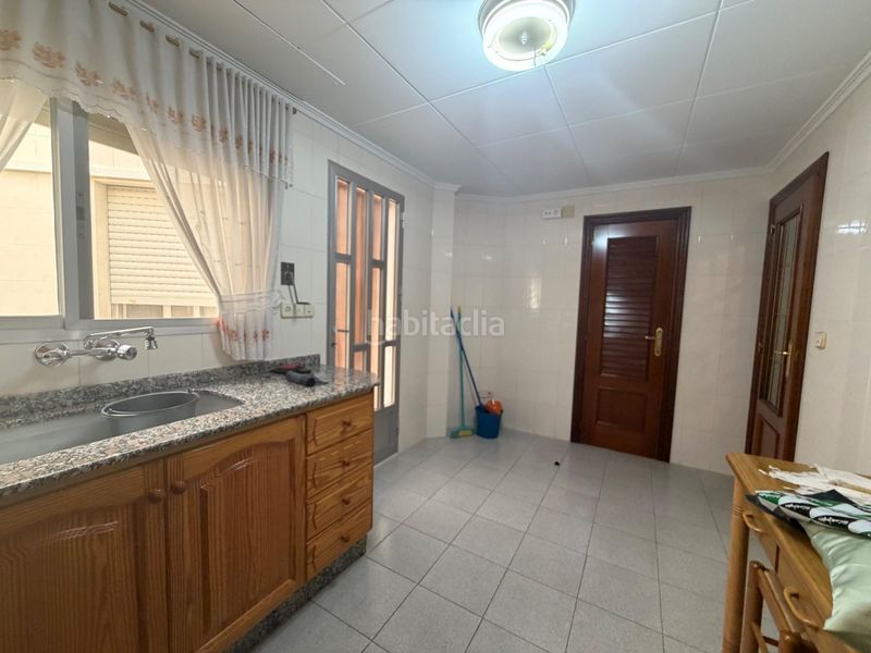 Foto 0a9a8032-dbd1-4495-836d-e76ef8a6cc52. Casa amb aparcament a Santa Bárbara Llíria