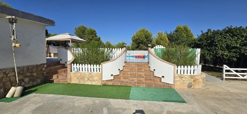 Foto 2fb93325-d381-44d8-ba95-23b2f4e37769. Xalet amb piscina a Vilamarxant