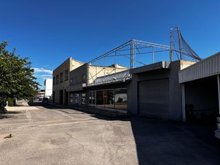 Miete Geschäftsraum in Casco Antiguo. Nave uso terciario en primera linea