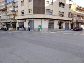 Local Comercial en Parque de la Bombilla