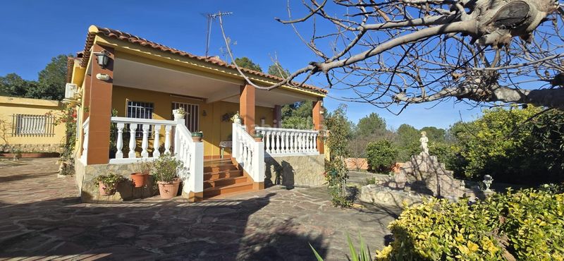 Foto 04b7c6a7-9f76-4591-bea2-d85143255e23. Xalet amb piscina a Vilamarxant