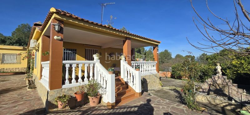 Foto 0676a6ca-6190-40a9-ad4f-476bc8270a4f. Xalet amb piscina a Vilamarxant