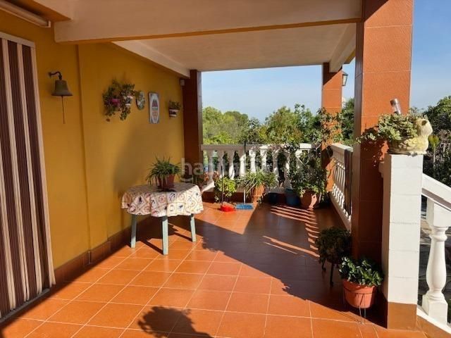 Foto 888a9b0b-79f7-4e3b-800f-459eb8e29327. Xalet amb piscina a Vilamarxant