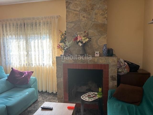 Foto b5e2ad04-d262-455f-b4a1-0e87414e361b. Xalet amb piscina a Vilamarxant