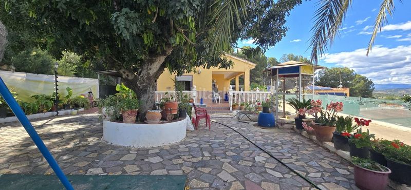 Foto cad7443e-a32d-4f72-a93b-f8a97bafa008. Chalet  en venta en Vilamarxant