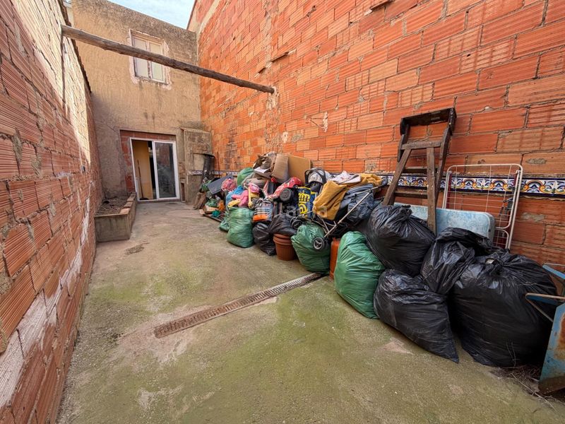 Foto c5feefab-b8c1-41e5-aa32-07a75c6662a2. Casa amb aparcament a Alcublas