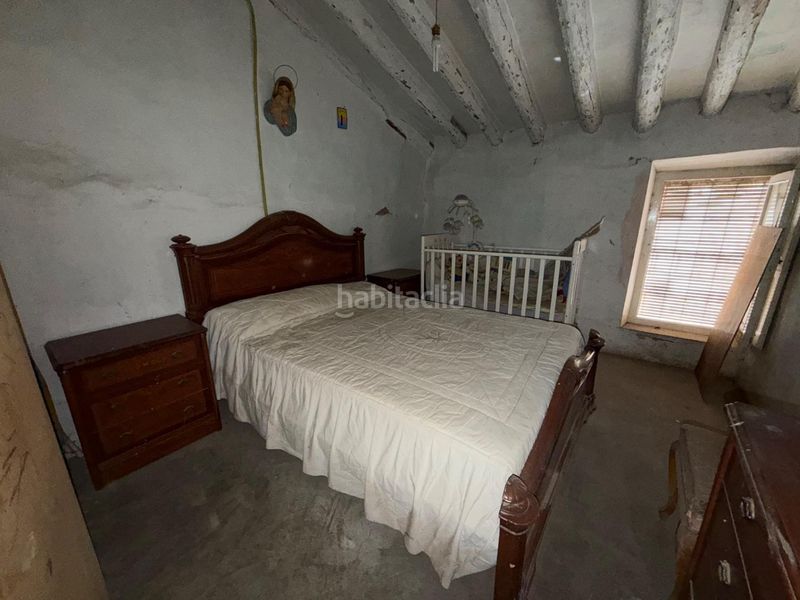 Foto f2f19ea6-df15-4e3b-b54f-df9d4cc0b6b4. Casa amb aparcament a Alcublas