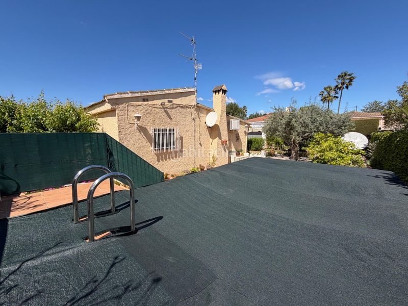 Foto 4b697353-9df6-4eda-95c2-142901602d30. Xalet amb piscina a Urbanizaciones Llíria