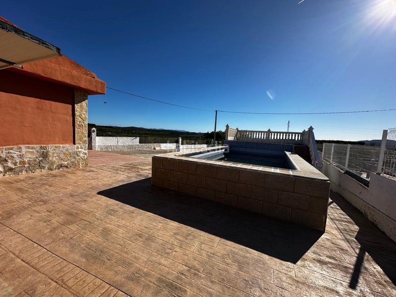 Foto ba83f668-8338-4305-91a2-e8e3bb83f255. Xalet amb piscina a Vilamarxant