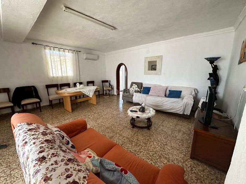 Foto de3a8138-b48f-4536-bd06-a42e23f806e7. Xalet amb piscina a Vilamarxant