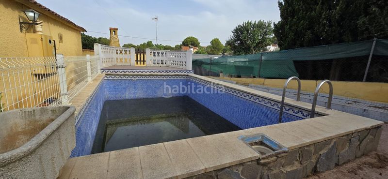 Foto 12104e6a-82ca-4dca-8728-bed42f049a82. Chalet  en venta en Pedralba