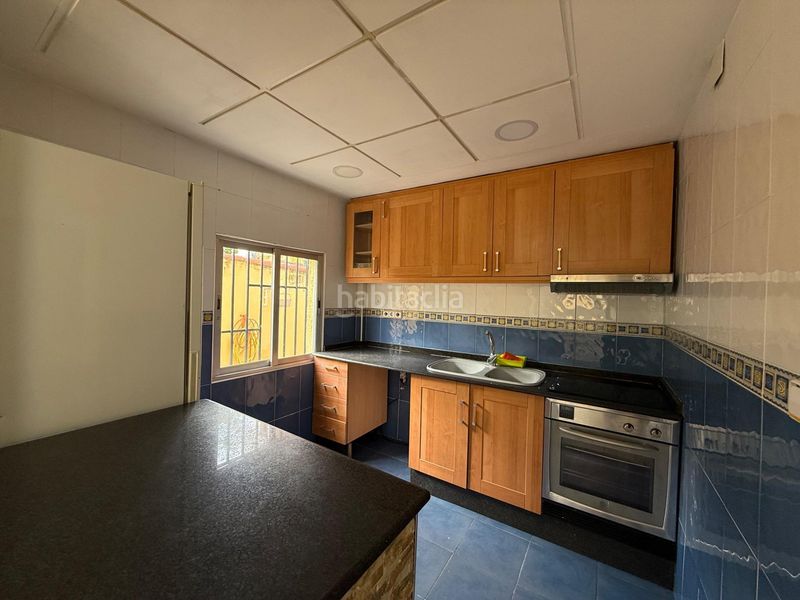 Foto 2de61d80-5aaa-4a83-aba3-b8ca95e8fe47. Chalet  en venta en Pedralba